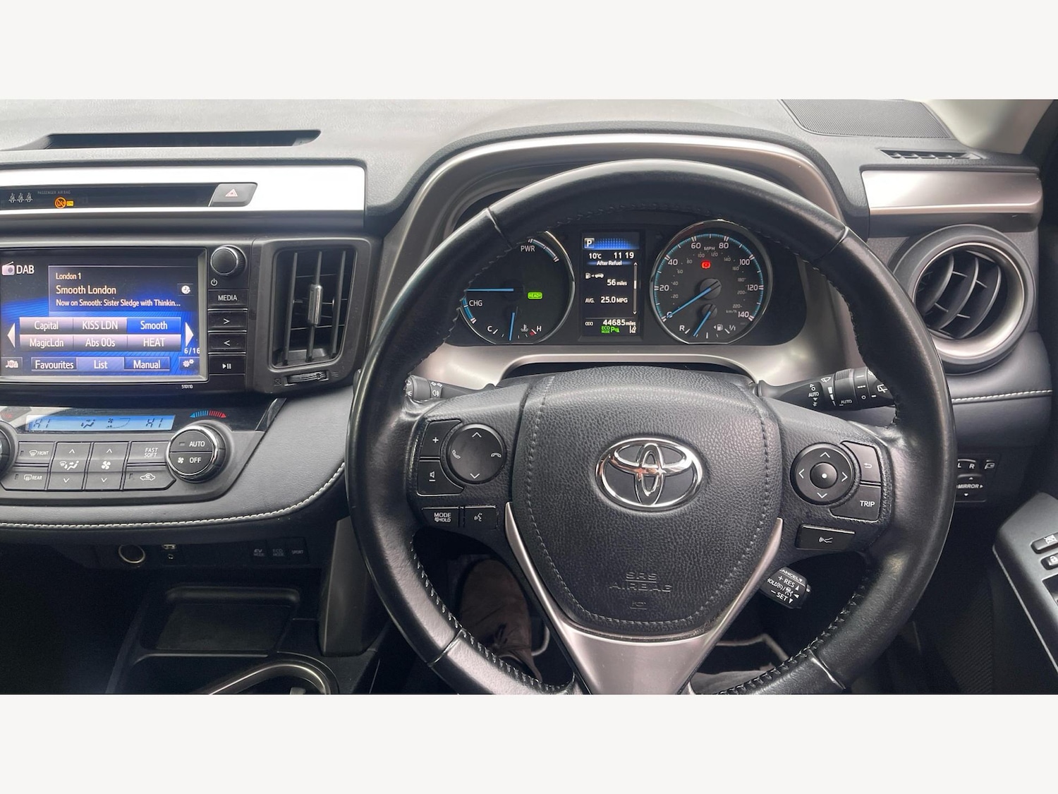 Used Toyota RAV4 2018 for sale - 77175051: Photo 10