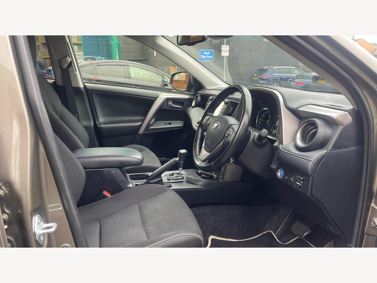Used Toyota RAV4 2018 for sale - 77175051: Photo 13
