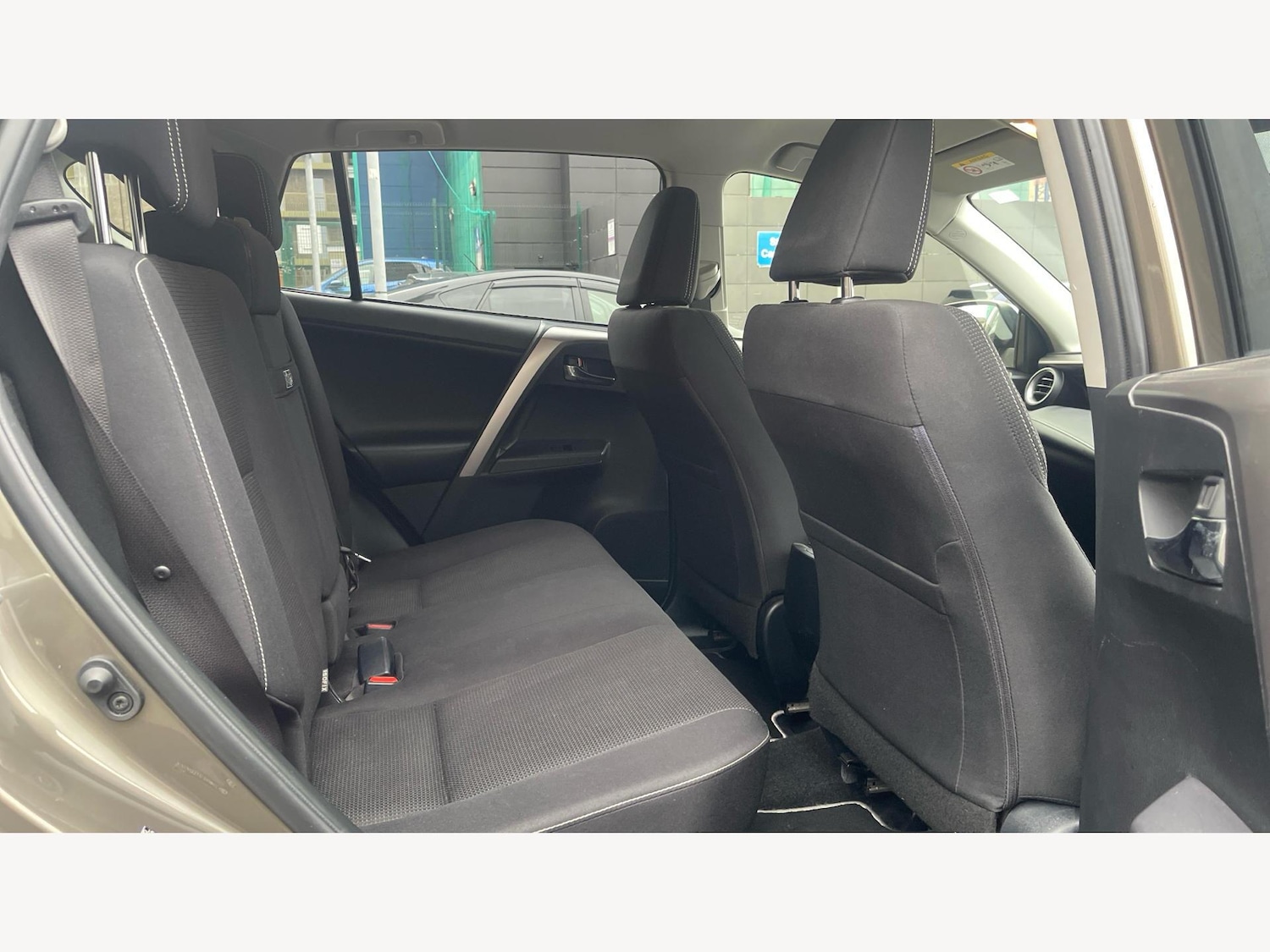 Used Toyota RAV4 2018 for sale - 77175051: Photo 14