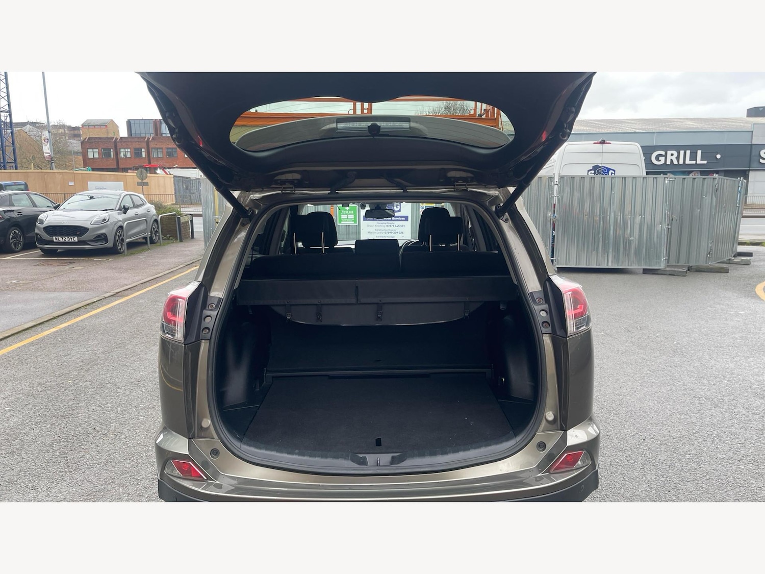 Used Toyota RAV4 2018 for sale - 77175051: Photo 16