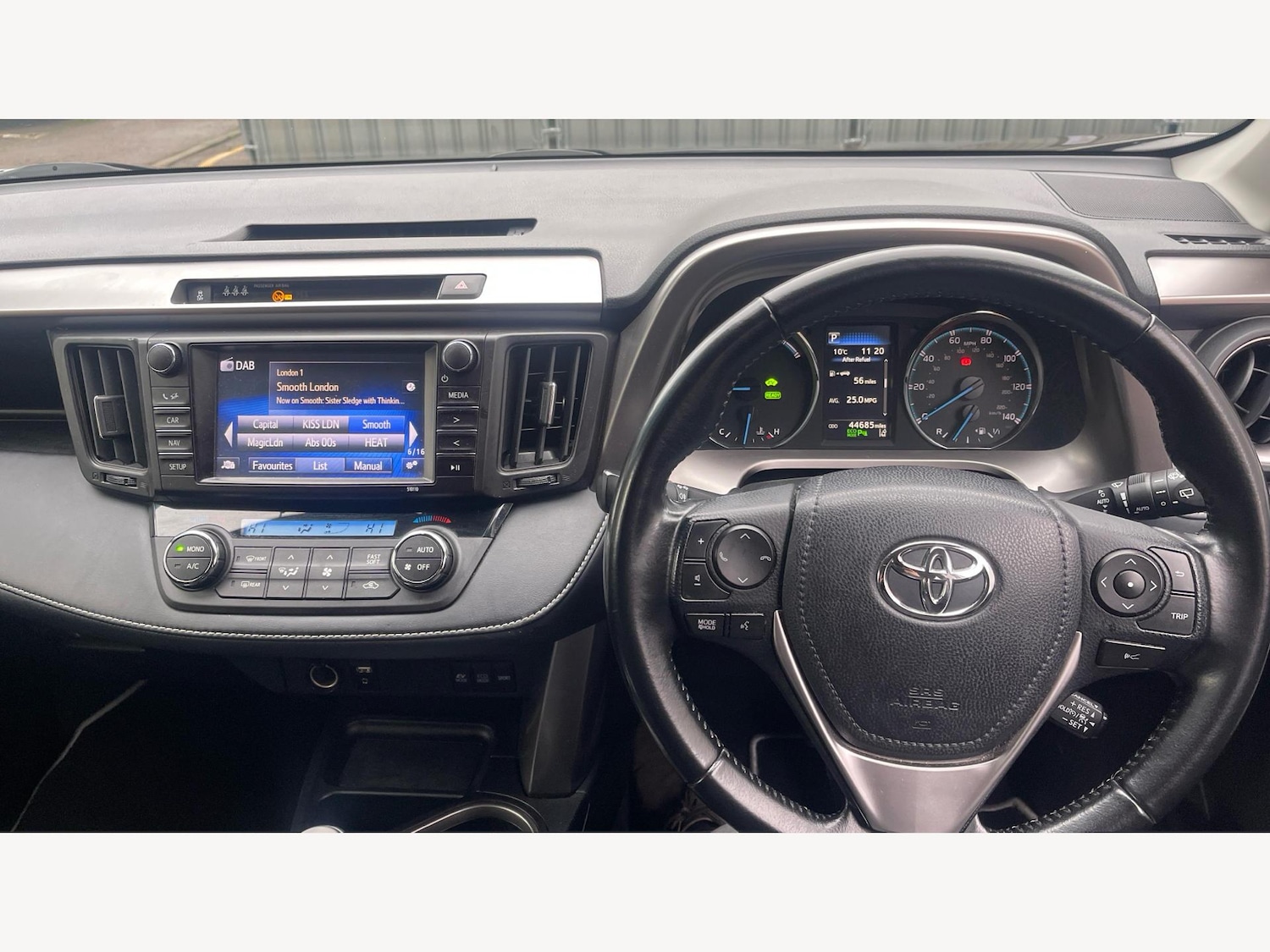 Used Toyota RAV4 2018 for sale - 77175051: Photo 8