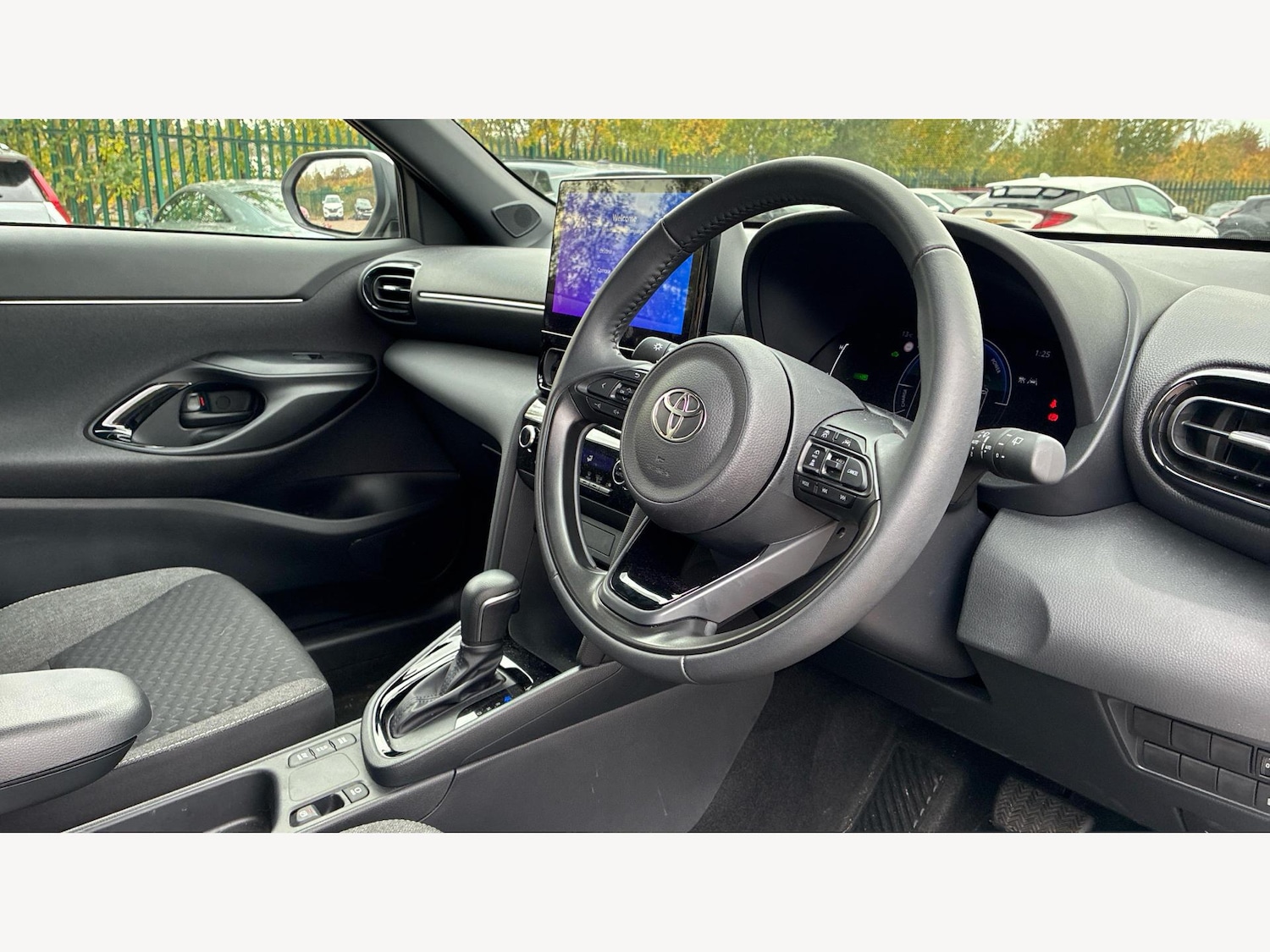 Used Toyota Yaris Cross 2025 for sale - 76398205: Photo 13
