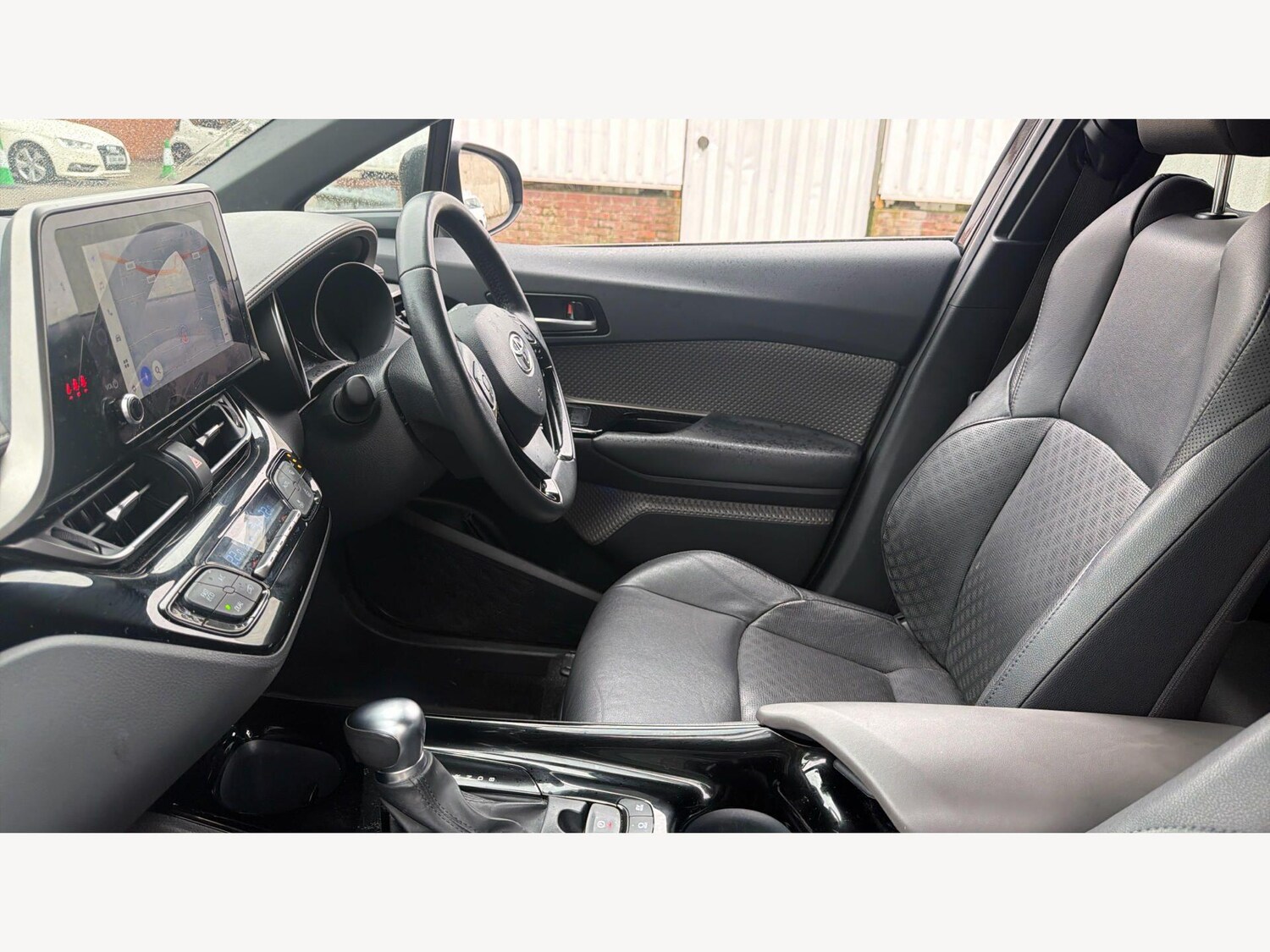 Used Toyota C-HR 2023 for sale - 78170303: Photo 13