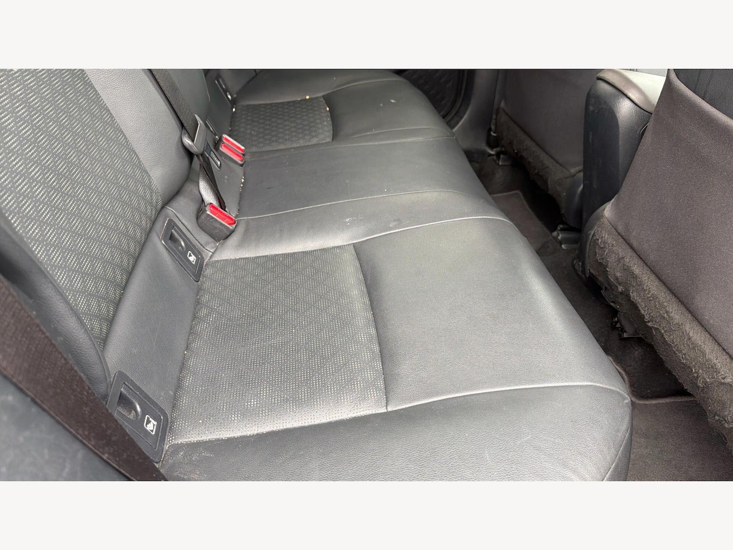 Used Toyota C-HR 2023 for sale - 78170303: Photo 15