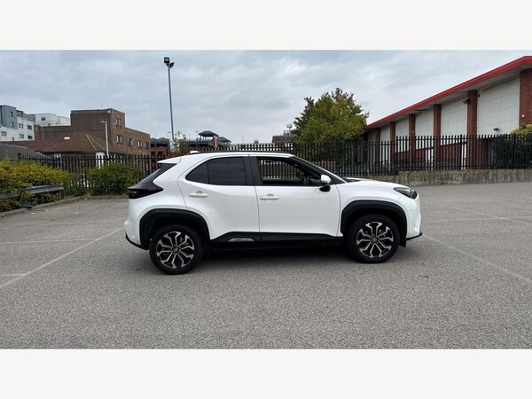 Used Toyota Yaris Cross 2024 for sale - 76175408: Photo 18