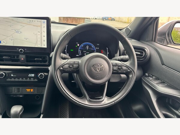 Used Toyota Yaris Cross 2024 for sale - 76175408: Photo 8