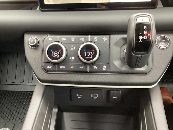 Used Land Rover Defender 2023 for sale - 76161955: Photo 10