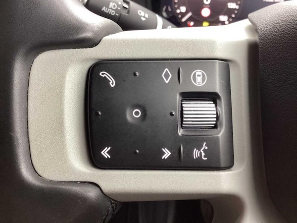 Used Land Rover Defender 2023 for sale - 76161955: Photo 14
