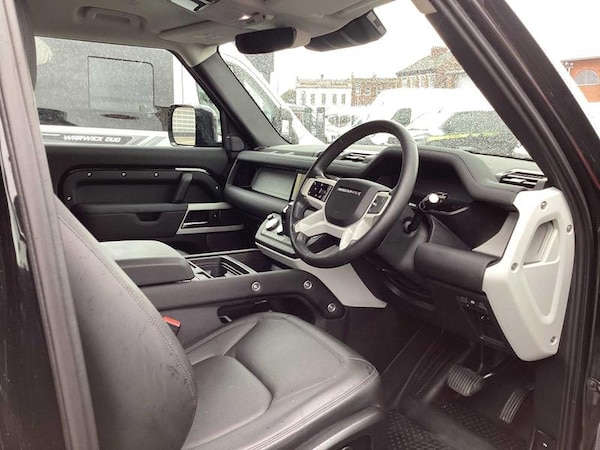 Used Land Rover Defender 2023 for sale - 76161955: Photo 27
