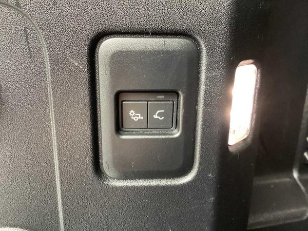 Used Land Rover Defender 2023 for sale - 76161955: Photo 9