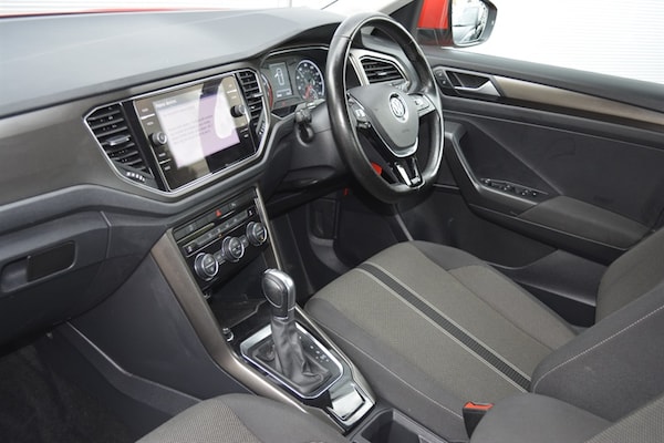 Used Volkswagen T-Roc 2018 for sale - 76148497: Photo 16