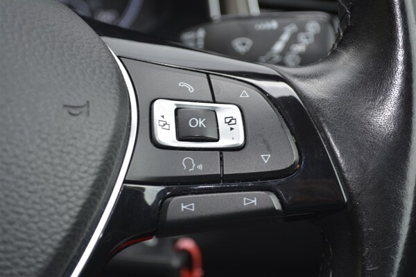 Used Volkswagen T-Roc 2018 for sale - 76148497: Photo 21
