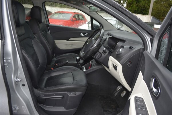 Used Renault Captur 2018 for sale - 76163802: Photo 10