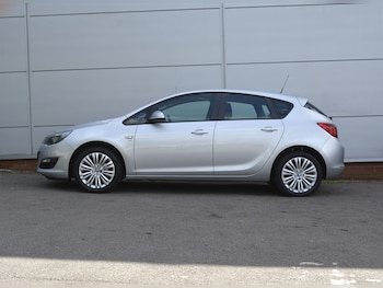 Used Vauxhall Astra 2013 for sale - 79054921: Photo