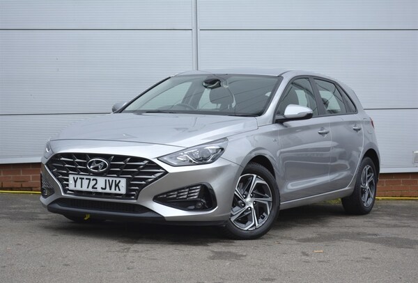 Used Hyundai i30 2022 for sale - 76133125: Photo 2
