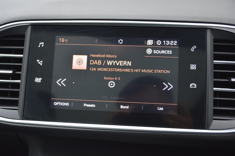 Used Peugeot 308 SW 2020 for sale - 76163801: Photo 19