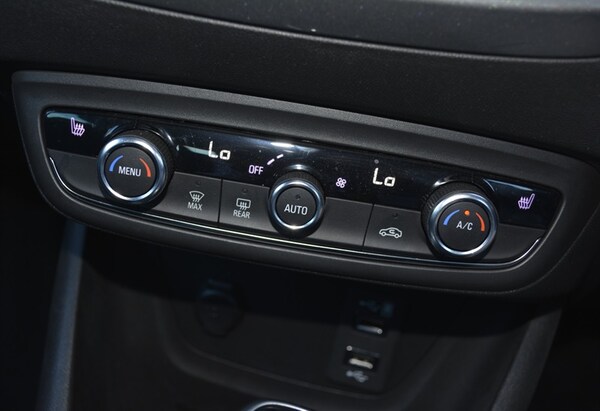 Used Vauxhall Crossland 2022 for sale - 76185908: Photo 18