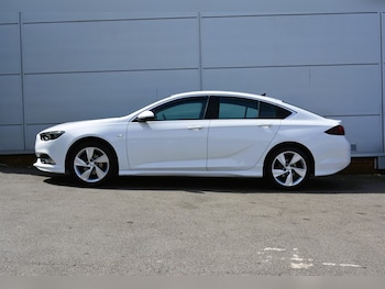Used Vauxhall Insignia 2019 for sale - 79130077: Photo