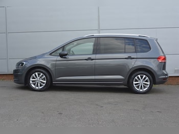 Used Volkswagen Touran 2017 for sale - 79277067: Photo