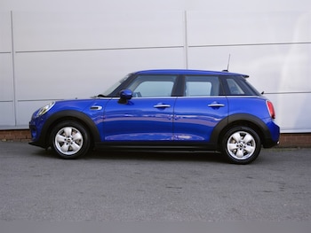 Used MINI Hatch 2019 for sale - 79090781: Photo