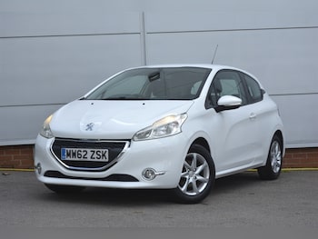 Used Peugeot 208 2013 for sale - 75384896: Photo