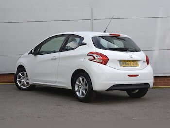 Used Peugeot 208 2013 for sale - 75384896: Photo