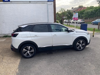 Used Peugeot 3008 2018 for sale - 75618400: Photo