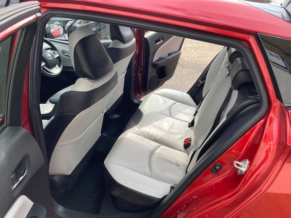 Used Toyota Prius 2018 for sale - 75618391: Photo 13