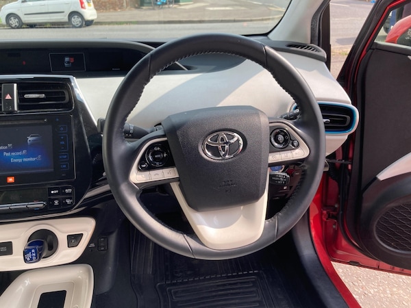 Used Toyota Prius 2018 for sale - 75618391: Photo 41