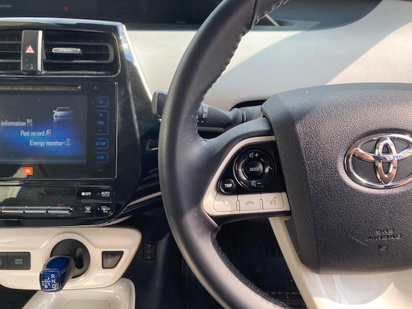Used Toyota Prius 2018 for sale - 75618391: Photo 43