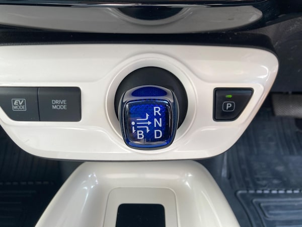 Used Toyota Prius 2018 for sale - 75618391: Photo 48