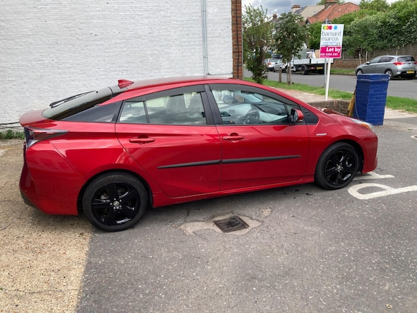 Used Toyota Prius 2018 for sale - 75618391: Photo 4