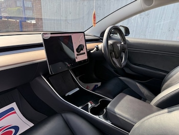 Used Tesla Model 3 2019 for sale - 75503782: Photo