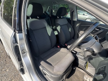 Used Volkswagen Polo 2017 for sale - 78677899: Photo
