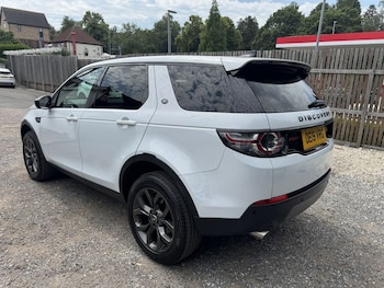 Used Land Rover Discovery Sport 2019 for sale - 79027065: Photo