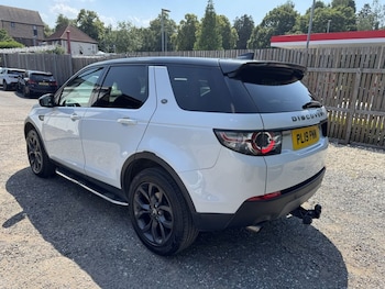 Used Land Rover Discovery Sport 2019 for sale - 79027061: Photo