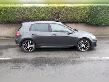 Used Volkswagen Golf 2017 for sale - 76419412: Photo