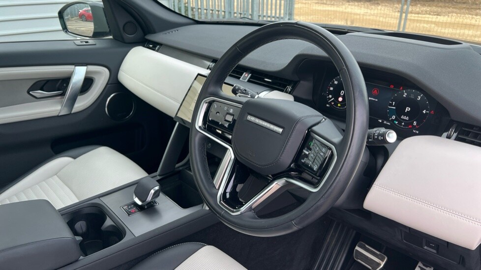 Used Land Rover Discovery Sport 2024 for sale - 76507526: Photo 45