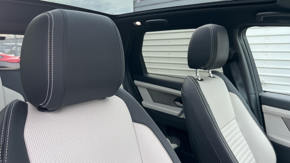 Used Land Rover Discovery Sport 2024 for sale - 76507526: Photo 46