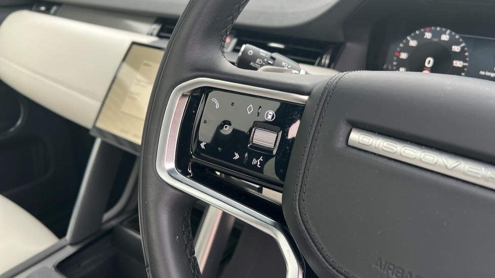 Used Land Rover Discovery Sport 2024 for sale - 76507526: Photo 50