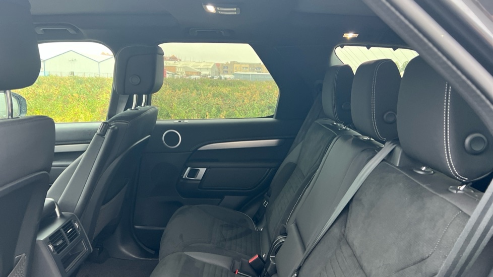 Used Land Rover Discovery 2023 for sale - 76146016: Photo 4