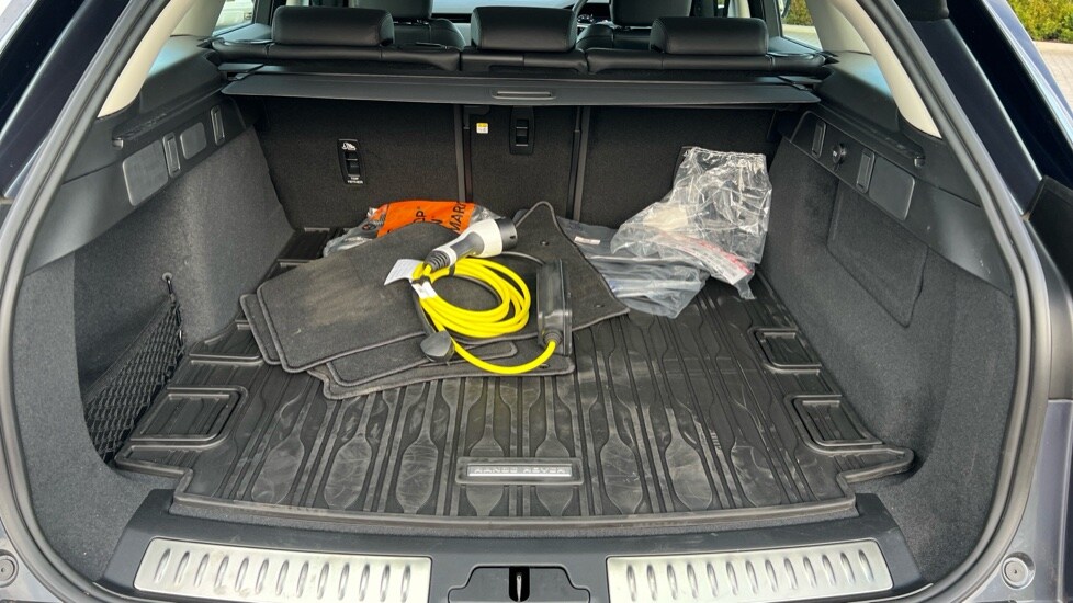 Used Land Rover Range Rover Velar 2025 for sale - 75472696: Photo 15