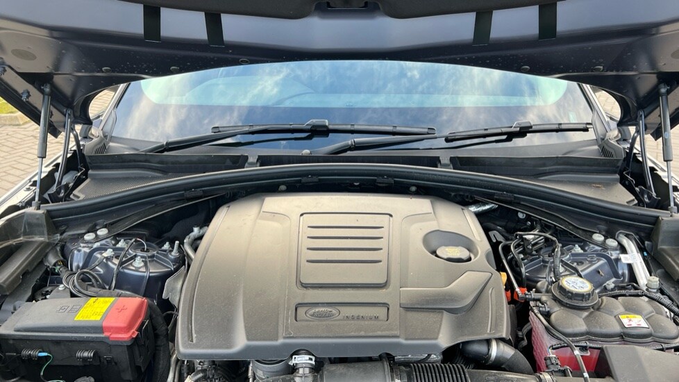 Used Land Rover Range Rover Velar 2025 for sale - 75472696: Photo 16