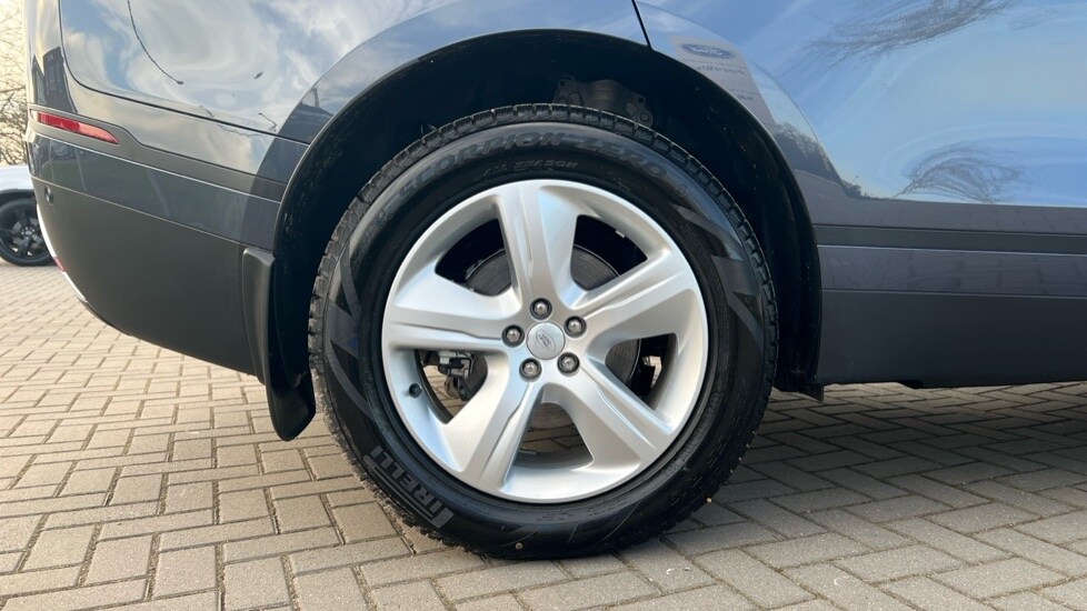 Used Land Rover Range Rover Velar 2025 for sale - 75472696: Photo 18