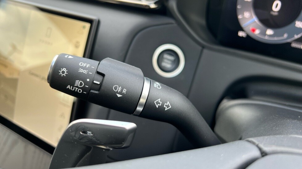 Used Land Rover Range Rover Velar 2025 for sale - 75472696: Photo 25