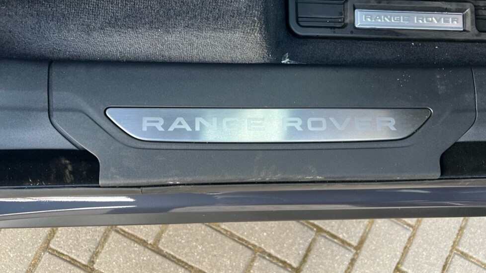 Used Land Rover Range Rover Velar 2025 for sale - 75472696: Photo 37