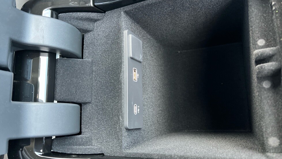 Used Land Rover Range Rover Velar 2025 for sale - 75472696: Photo 50