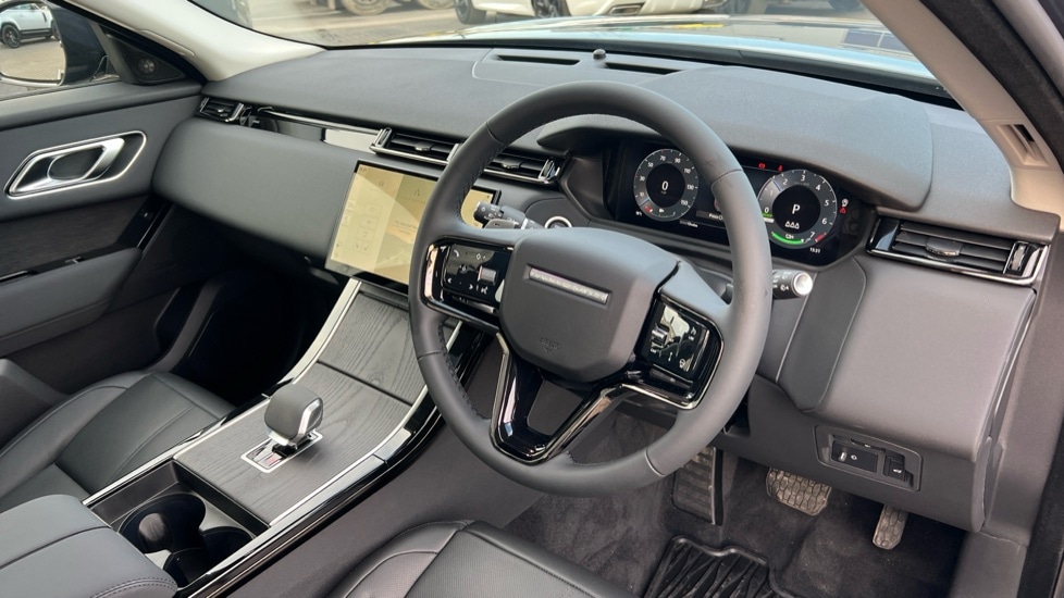 Used Land Rover Range Rover Velar 2025 for sale - 75472696: Photo 9