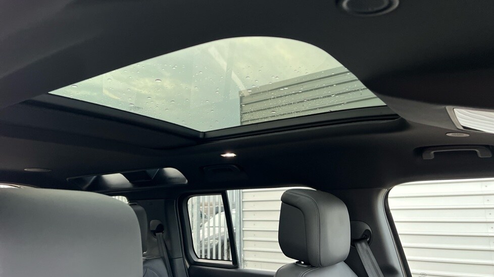 Used Land Rover Defender 2025 for sale - 76874297: Photo 21