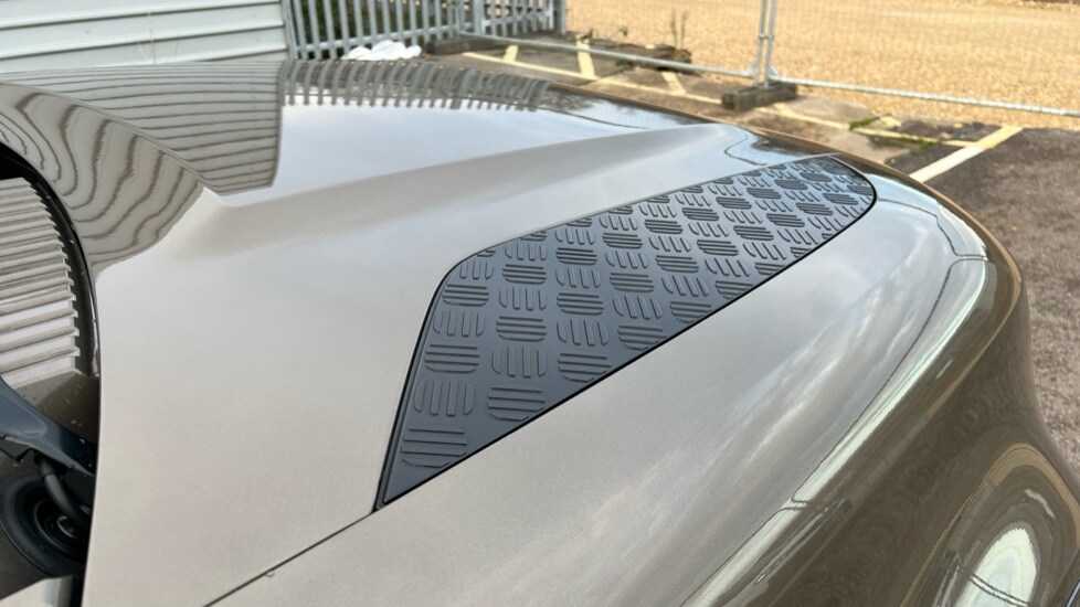 Used Land Rover Defender 2025 for sale - 76874297: Photo 23